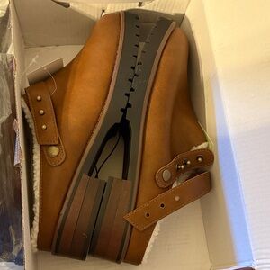 Kensie Tan Loafers with Strap Detail